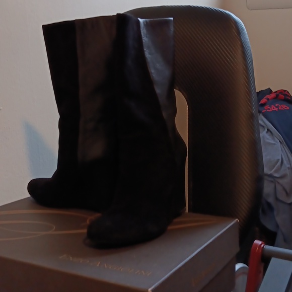 PreLoved Enzo Angiolini Eabaki Black Suede and Leather Wedge Boots Size 7 1/2 - Picture 7 of 8